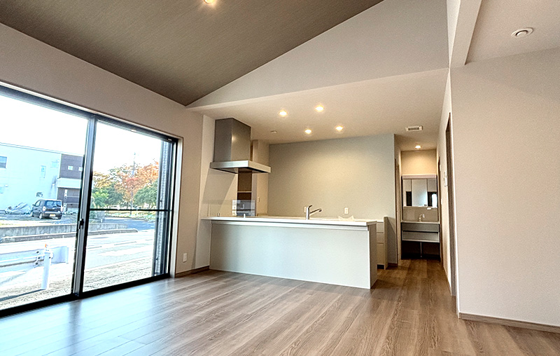 シャインステージ水深